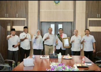 Pj Bupati Langkat Apresiasi dr. Agus Salim Sebagai Tenaga Medis Teladan Nasional : Bukti Pengabdian Tanpa Batas.