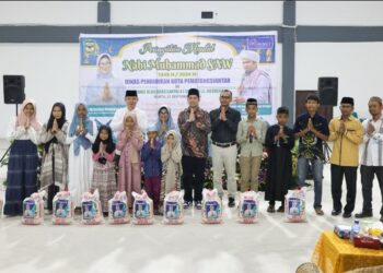 Wali Kota Pematangsiantar dr. Susanti Hadiri Peringatan Maulid Nabi Muhammad SAW 1446 H/2024 M Dinas Pendidikan Bersama Guru - Guru di GOR.