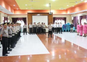 Kapolres Pematangsiantar Pimpin Upacara Kenaikan Pangkat Pengabdian Wakapolres & Purna Bakti.