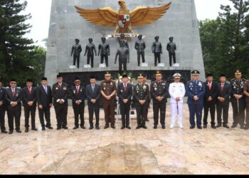 Kapolres Simalungun Ikuti Upacara Peringatan Hari Kesakitan Pancasila Tahun 2024 di Tugu Letda Sudjono Bandar Betsy.