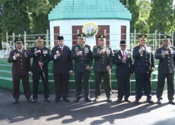 Sinergitas TNI-Polri, Kapolres Simalungun Hadiri Upacara Ziarah Nasional HUT Ke - 79 TNI Tahun 2024.