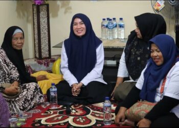 Tidak Ingin Hanya Dikenal Dari Gambar Semata, Ade Sandrawati Purba Sapa Warga Naga Pita.