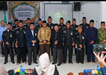 Pjs Wali Kota Pematangsiantar Drs Matheos Tan MM Hadiri Pelantikan Kepengurusan Perwakilan BWI Kota Pematangsiantar Masa Jabatan 2024-2027 & Sosialisasi Harta Benda Wakaf di Kantor MUI.