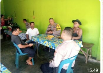 Sat Binmas Polres Langkat Sambangi Warga Dalam Giat Cooling System Pilkada.