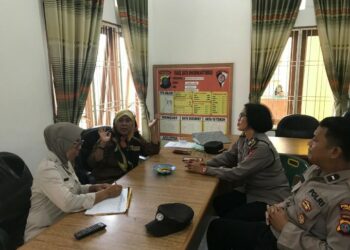 Cooling System Jelang Pilkada Polsek Stabat dan Perangkat Desa Wujudkan Pilkada Aman 2024.