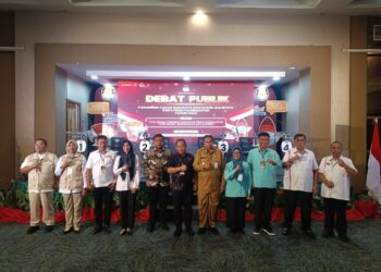 Pjs Wali Kota Hadiri Debat Publik
Pasangan Calon Wali Kota & Wakil Wali Kota Pematangsianțar Tahun 2024.