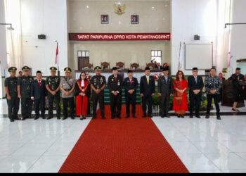 Pjs Wali Kota Pematangsiantar Drs Matheos Tan MM Hadiri Rapat Paripurna DPRD Kota Pematangsiantar Dalam Rangka Pengucapan Sumpah/Janji Pimpinan DPRD Kota Pematangsiantar Masa Jabatan 2024 - 2029.