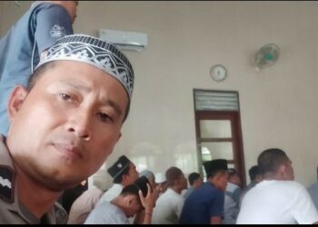 Polsek Bosar Maligas Perkuat Upaya Antisipasi Radikalisme Dengan Pengamanan Sholat Jumat di Masjid Jami'ul Ikhsan.