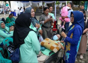 Wali Kota Pematangsiantar dr Susanti Dewayani SpA Berbaur Dengan Peyandang Disabilitas di Peringatan Hari Disabilitas Internasional Tahun 2024.