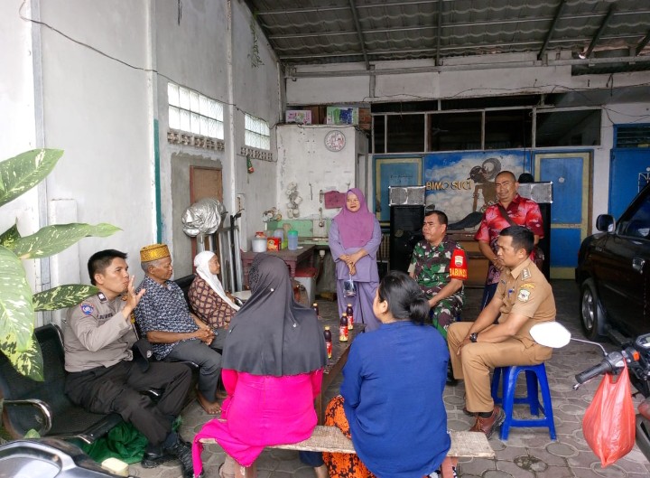 Keributan Sesama Pedagang Pasar Pagi, Bhabinkamtibmas Polsek Siantar Martoba Berhasil Mediasi Kedua Belah Pihak.