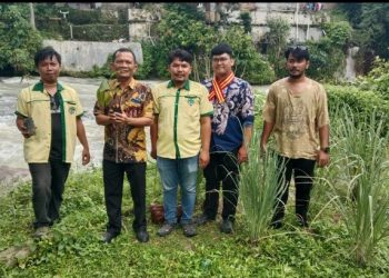 Pemuda Katolik Komisariat Cabang Pematangsiantar Mengadakan Kegiatan Penanaman Bibit Pohon di DAS Kelurahan Aek Nauli Pematangsiantar.