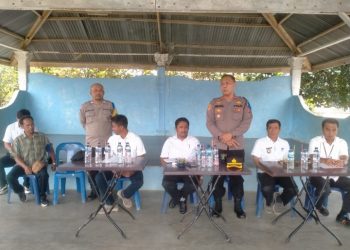 Kapolsek Tanah Jawa Hadiri Rapat Dengar Pendapat Layanan PDAM Tirta Lihou, Capai Tiga Kesepakatan Penting.