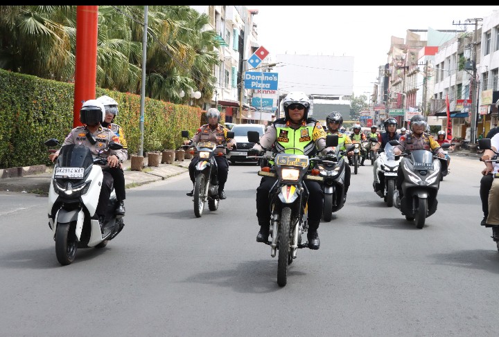 Kapolres Pematangsiantar Pimpin Patroli Skala Besar Cipta Kondisi Pelantikan Walikota & Wakil Walikota Terpilih.