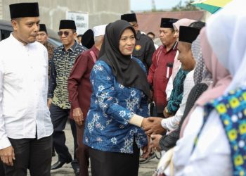 Wali Kota Pematangsiantar Wesly Silalahi MKn diwakili Wakil Wali Kota Pematangsiantar Herlina Tutup Secara Resmi Pelaksanaan MTQ Ke - 57 Tahun 2025 Tingkat Kecamatan Siantar Martoba.