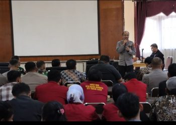 Baksos Polri Presisi, Polres Pematangsiantar Gandeng Forkopimda & Mahasiswa Bagikan Paket Sembako Kepada Masyarakat Sambut Bulan Suci Ramadhan 1446 H Tahun 2025.
