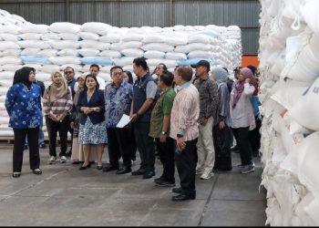 Wali Kota Pematangsiantar Wesly Silalahi, SH, MKn Buka Pasar Murah Dalam Rangka Menyambut Ramadhan dan Hari Besar Keagamaan (HKBN) Hari Raya Idul Fitri 1446 H.