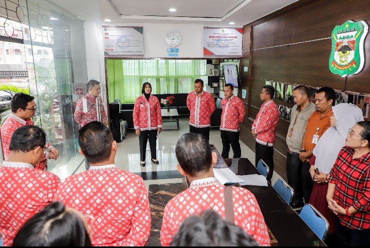 Wakil Wali Kota Pematangsiantar Herlina Lakukan Sidak Ke Sejumlah Satuan Kerja.