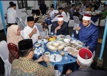 Wakil Wali Kota Pematangsiantar Herlina & Sejumlah Pimpinan OPD Berbuka Puasa Bersama Dai dari Al-Azhar Asy Syarif Kairo, Mesir.