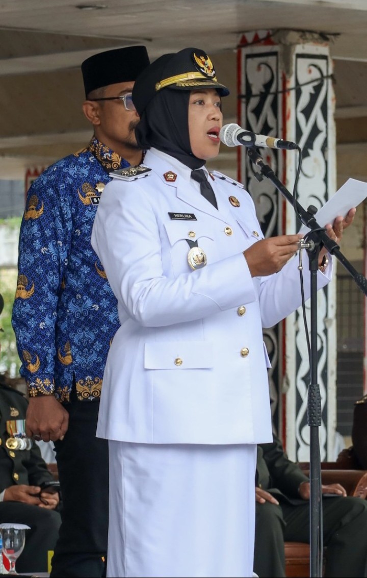 Wakil Wali Kota Pematangsiantar Herlina Menjadi inspektur Upacara Peringatan Harkitnas Ke - 117 Tahun 2025 Kota Pematangsiantar.