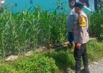 Bhabinkamtibmas Polsek Siantar Marihat Sambangi Warga Binaan Manfaatkan Pekarangan.