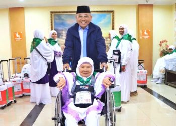 Bupati Simalungun Berangkatkan Langsung Jamaah Calhaj Tahun 1446 H/2025 M Menuju Tanah Suci Makkah.