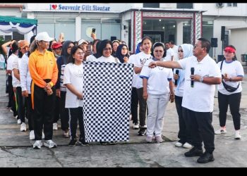 Wali Kota Pematangsiantar Wesly Silalahi, SH, MKn Ikuti Kegiatan Fun Walk, Sehat Bersama Bidan Indonesia.