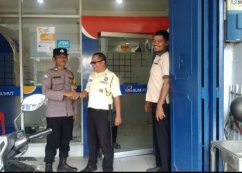 Sampaikan Himbauan Kamtibmas, Polsek Siantar Utara Sambangi Bank Sumut.