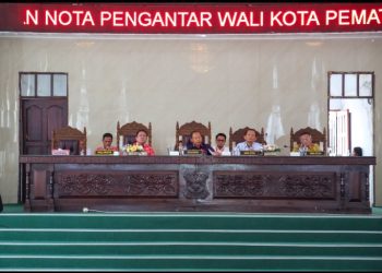 Wali Kota Pematangsiantar Wesly Silalahi, SH, MKn Hadiri Rapat Paripurna VII DPRD Kota Pematangsiantar Terkait Nota Pengantar Atas Rancangan KUA Serta Rancangan PPAS APBD Kota Pematangsiantar Tahun Anggaran (TA) 2026.