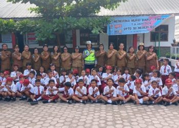 Edukasi Diklantas, Sat Lantas Polres Pematangsiantar Police Go To School.