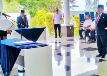 Bupati Simalungun Lantik Albert Rismawanto Saragih, SIP, M.Si Sebagai Pj Sekda.