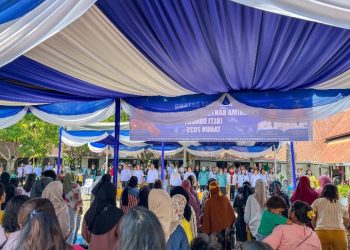 Wali Kota Pematangsiantar Wesly Silalahi, SH, MKn Diwakili Plt Asisten Administrasi Umum Rosion Julietta Hutauruk, SH, MSi & Plt Kepala Dinsos P3A Drs Risbon Sinaga, MM Monitoring Penyaluran BLT DBH-CHT Bersama Bank Sumut.