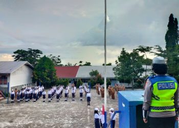 Edukasi Pelajar, Sat Lantas Polres Pematangsiantar Laksanakan Police Go School di SMP Negeri 11.
