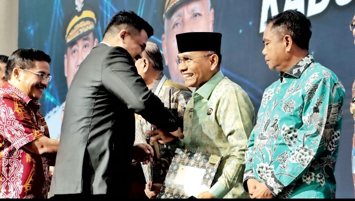 Pemkab Simalungun Terima DBH Provinsi Tahun 2025, Bupati : Amanah Ini Akan Kami Manfaatkan Dengan Sebaik - baiknya.