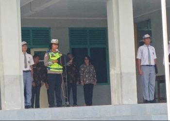 Edukasi Pelajar Sat Lantas Polres Pematangsiantar Laksanaskan Police Go School di YP. Taman Siswa.