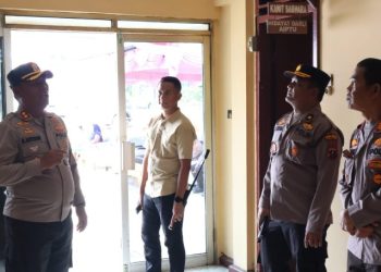 Kapolres Simalungun Gelar Sidak SPKT Polsek Raya, Pastikan Pelayanan Humanis Berkualitas Jelang HUT RI Ke - 80.