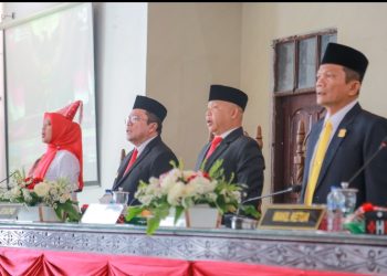 Wali Kota Pematangsiantar Wesly Silalahi, SH, MKn Hadiri Rapat Paripurna DPRD Kota Pematangsiantar Mendengar Pidato Kenegaraan Presiden dalam rangka Hari Ulang Tahun (HUT) Ke - 80 Kemerdekaan RI Tahun 2025.