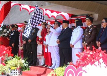 Wali Kota Pematangsiantar Wesly Silalahi, SH, MKn Lepas Karnaval Gempita Kemerdekaan Semarak Dirgahayu Ke - 80 Kemerdekaan RI.