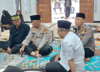 Polsek Tanah Jawa Terdepan Jaga Kamtibmas, Amankan Takziah Tokoh Masyarakat Simalungun.