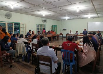 Para Peserta Rapat Pesparani Yang Ke - VI Serius Mengikuti Rapat dan Pencabutan Undian Nomor Pertandingan.