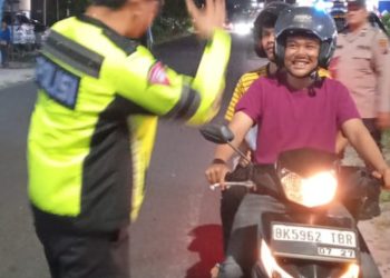 Polsek Tanah Jawa Sukses Eliminasi Kejahatan Jalanan, Blue Light Patrol Wujudkan Negara Hadir di Malam Hari.