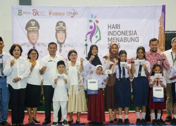 Wali Kota Pematangsiantar Wesly Silalahi, SH, MKn diwakili Plt Asisten Administrasi Umum Rosion Julietta Hutauruk SH, MSi Hadiri Gebyar Lansia Kecamatan Siantar Marimbun Kota Pematangsiantar Tahun 2025.