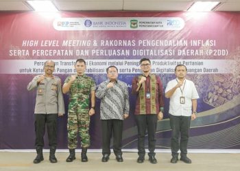 Wali Kota Pematangsiantar Wesly Silalahi, SH, MKn Pimpin High Level Meeting (HLM) Tim Pengendalian Inflasi Daerah (TPID) Serta Tim Percepatan dan Perluasan Digitalisasi Daerah (TP2DD).