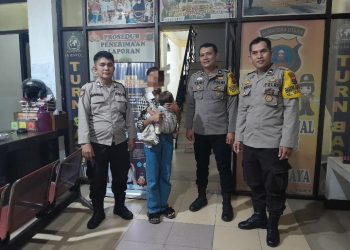 Tindaklanjuti Laporan Call Center 110, Polsek Siantar Timur Antarkan Seorang Anak Dibawah Umur Bawa Bayinya.