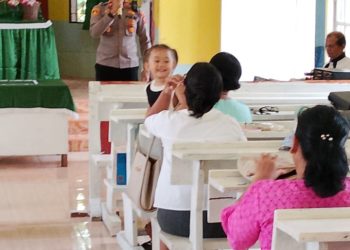Polsek Bosar Maligas Hadirkan Negara di Tengah Masyarakat Melalui Program Minggu Kasih di Gereja HKBP.