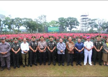 Wali Kota Pematangsiantar Wesly Silalahi, SH, MKn Hadiri Upacara Penutupan Pendidikan Pertama Tamtama (Dikmata) Infanteri (Inf) TNI Angkatan Darat (AD) Gelombang II Tahun Anggaran (TA) 2025 Kodam I/Bukit Barisan (BB).