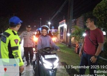 Polsek Tanah Jawa Jaga Kenyamanan Masyarakat di Akhir Pekan, Gelar Blue Light Patrol Antisipasi Balap Liar & Begal.