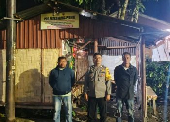 Jaga Kenyamanan Masyarakat di Akhir Pekan, Polsek Dolok Pardamean Lakukan Pengecekan Poskamling Untuk Stabilitas Keamanan.
