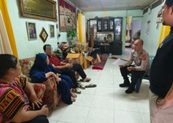 Tinjut Laporan 110, Polsek Siantar Utara Mediasi Masalah Keributan di Jalan Ade Irma Suryani.