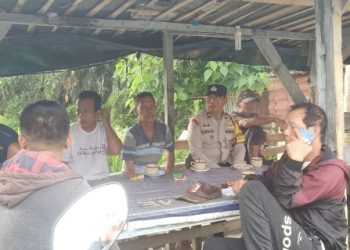 Polsek Siantar Martoba Sambangi Mayarakat, Sampaikan Pesan - Pesan Kamtibmas.
