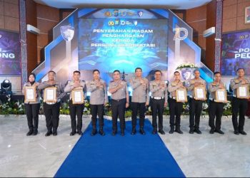 Syukuran Hari Polantas Ke - 70, Kasat Lantas Polres Pematangsiantar Terima Penghargaan Dari Kapolda Sumut.